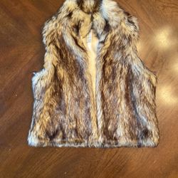 Girl’s Faux Fur Vest 