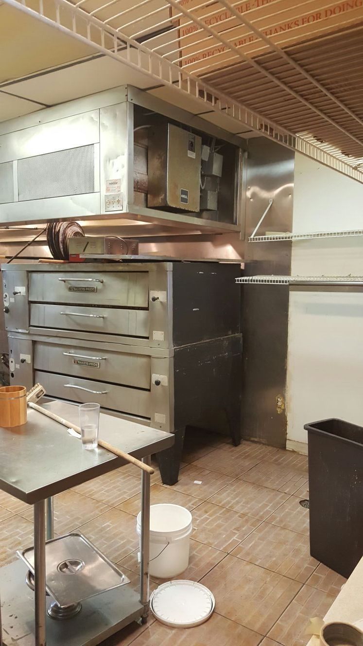 2 stack Bakers pride pizza ovens y600
