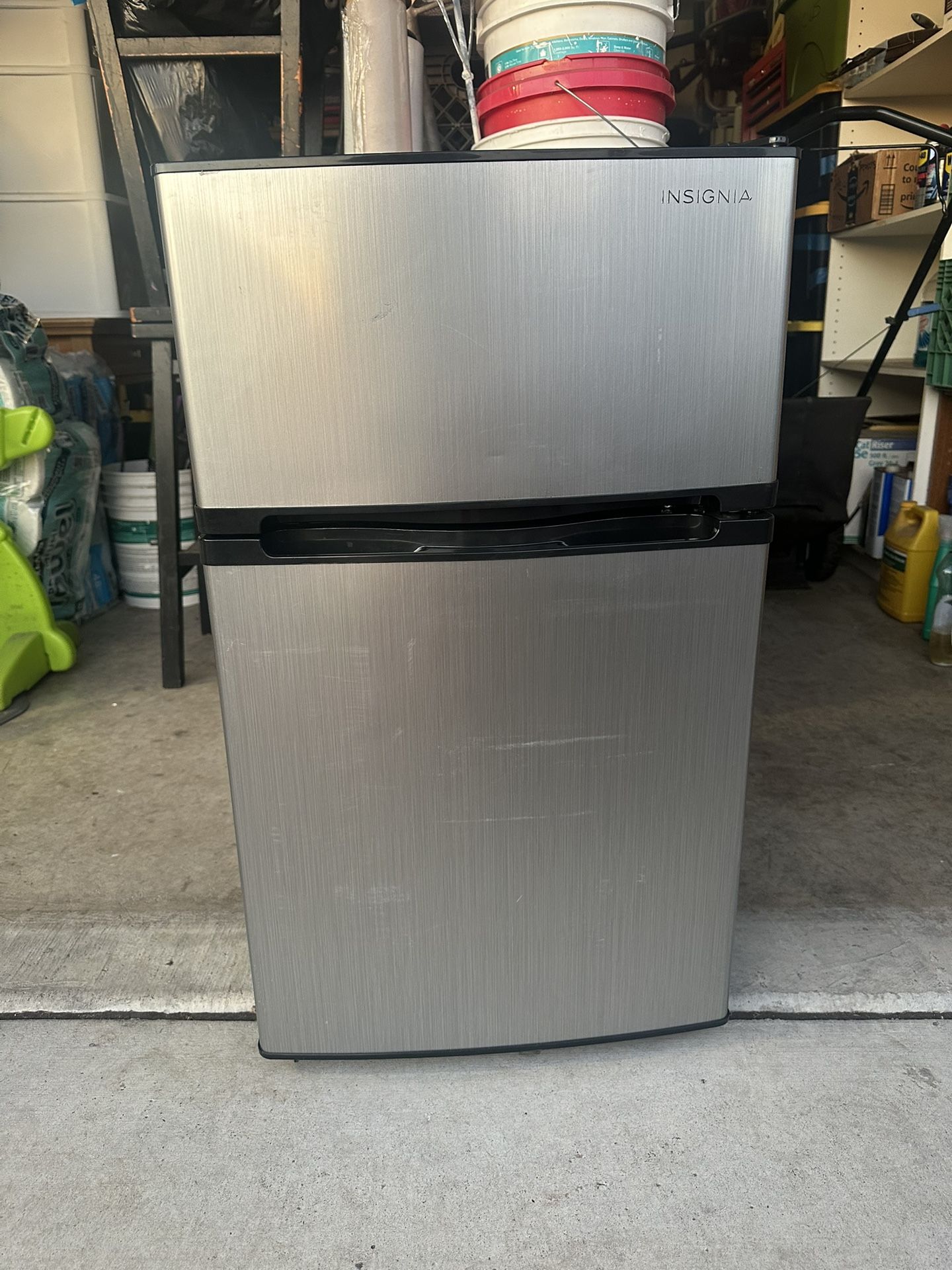 Insignia Mimi Fridge And Freezer