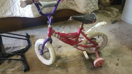 Girls Princess bike w/training wheels