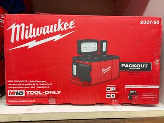 Milwuakee Packout Light/Charger