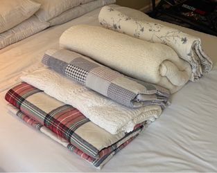 Quilts, Comforters and Throws Oh My! (5)