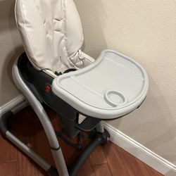 infant / toddler high-chair for sale. 
