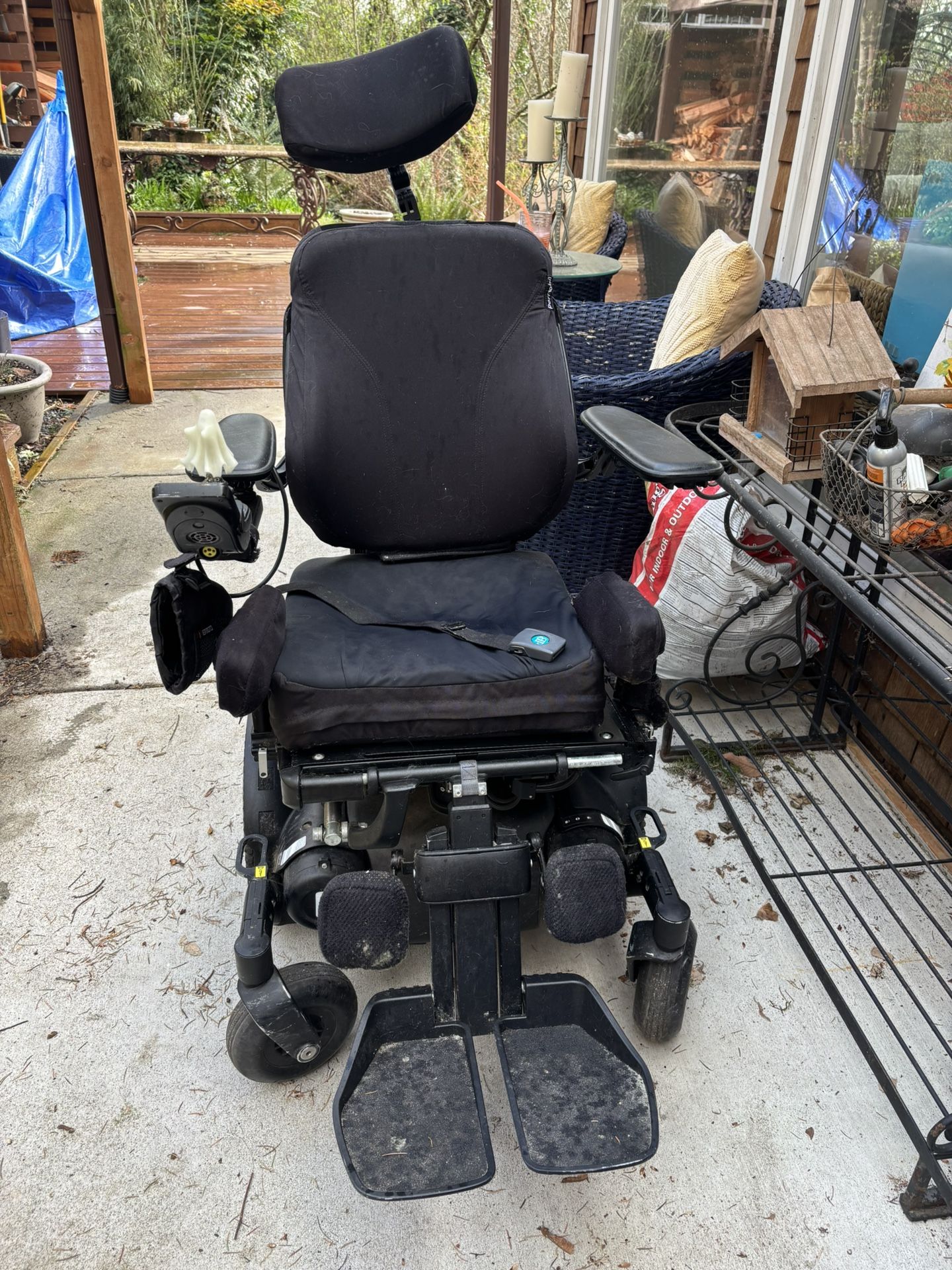 POWER WHEELCHAIR, Permobil, Black 4ftx3ft