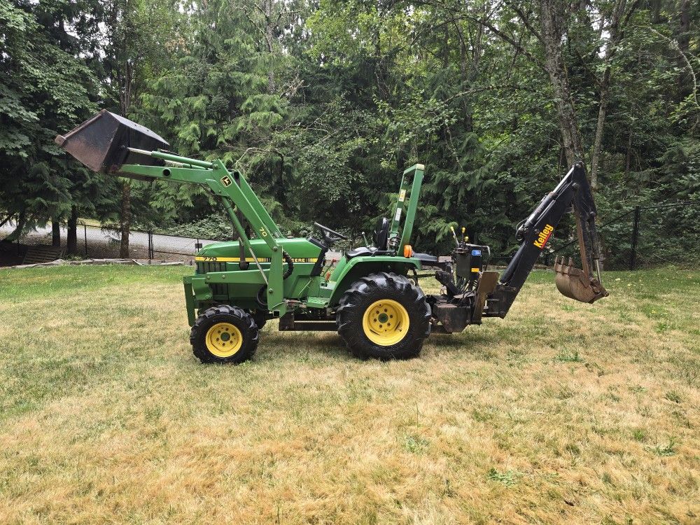 John Deere 770 Tractor 4WD-Loader-Backhoe