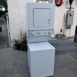 24 Wede Stackable Washer Gas Dryer