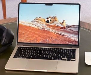 Apple MacBook Air 13.6" Laptop M2 Chip - $5 Down Available