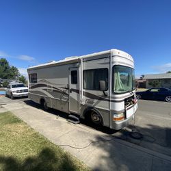 2000 Fleet wood Flair Special Edition 
