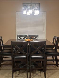 Dining Table With 8 Chairs 