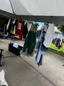 Kids clothes/shoes -yard sale