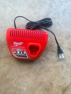 Milwaukee M12 Charger