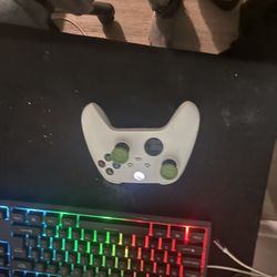 Xbox Gaming Setup Comes With Gaming Keyboard And Mouse With A New Headset