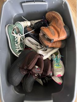 Tote full of shoes