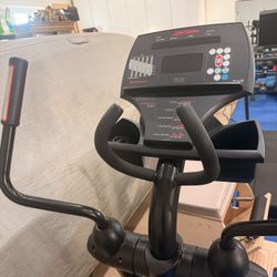 Life Fitness Elliptical 
