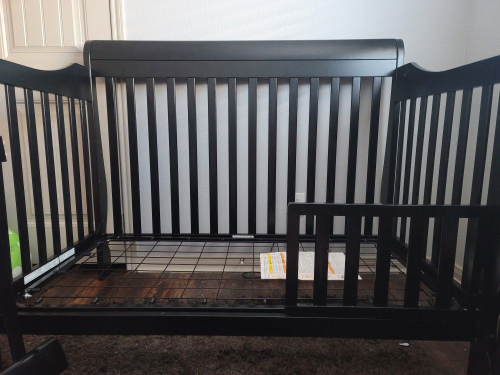 4 In 1 Crib