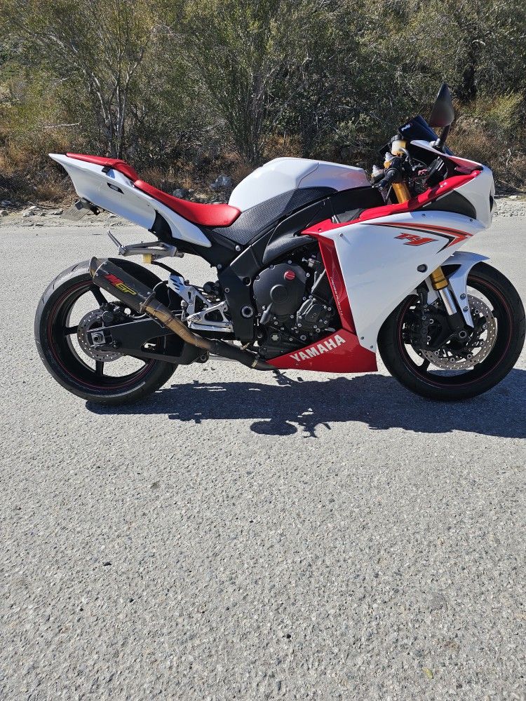 R1