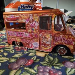 Mister Cartoon Lowrider 