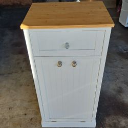 Trash Can Holder