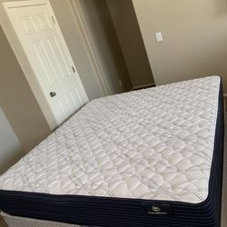 KING SERTA FIRM MATTRESS AND FREE BOX SPRINGS 