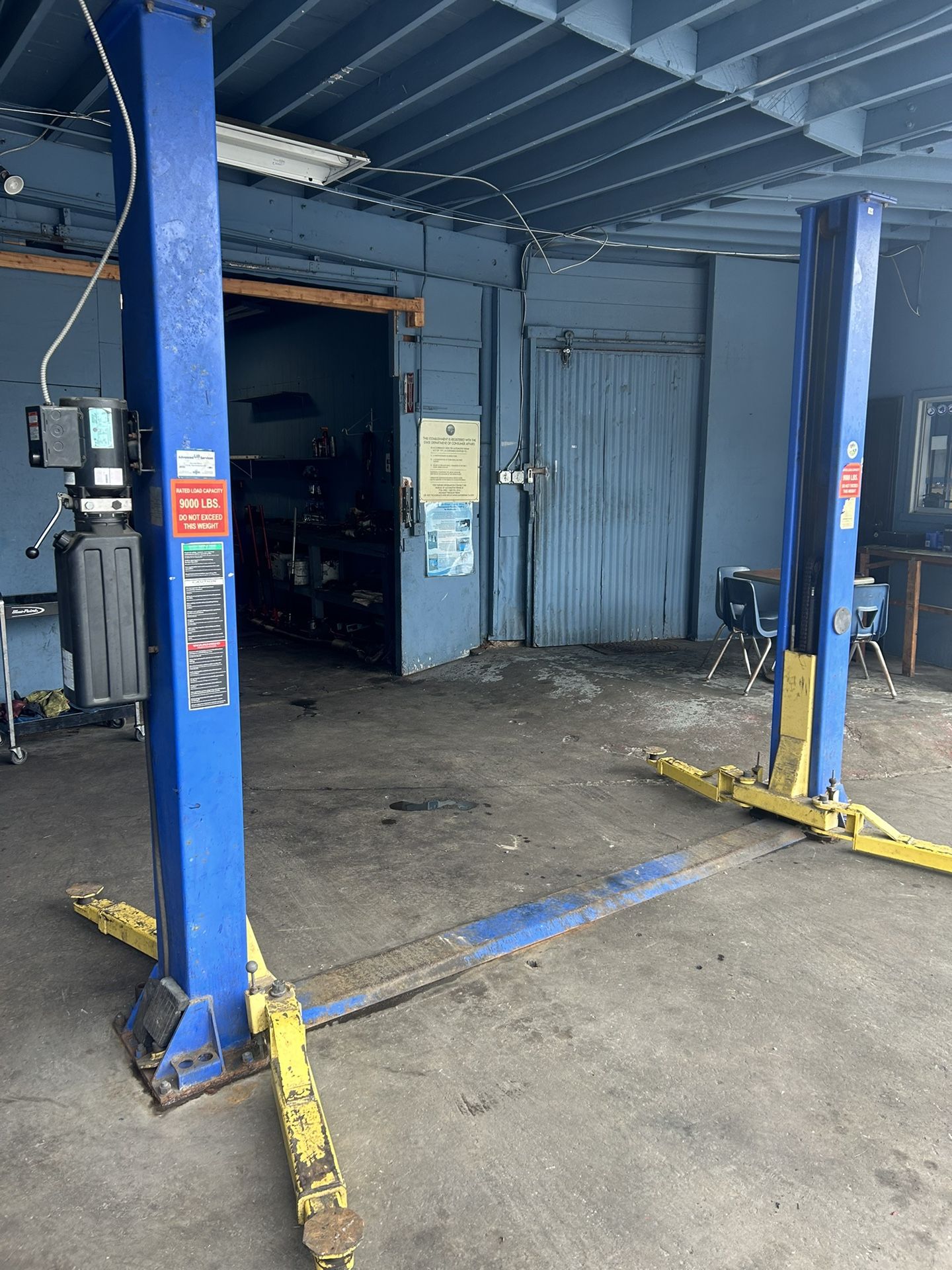 Shop Lift Shop Car Truck Lift 9000lbs for Sale in San Diego, CA - OfferUp