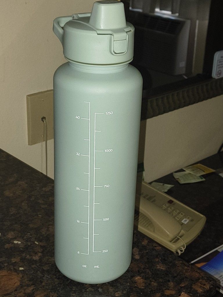 Reusable chilled water bottle