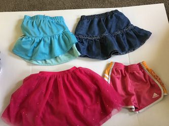 All Size 5 skirts /short all together -1 deal 🌺🌺🤗🤗
