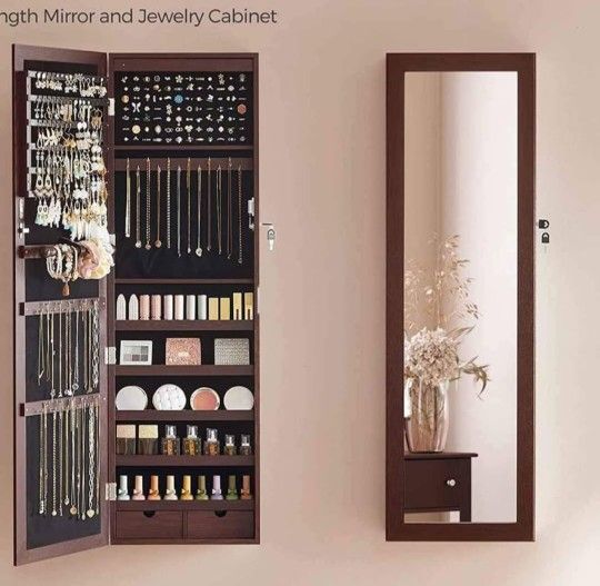 Jewelry Mirror With Lock 