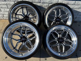 Weld Laguna Black / Milled 22x8.5 - 22x12 With 265/30/22 - 335/25/22 Tires For C-10🔥🔥🔥