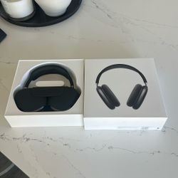 AirPod Max Headphones Space Grey W/smart Case