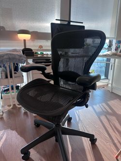 Herman Miller Aeron Chair