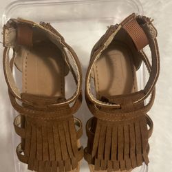 Crazy 8 Fringe Sandals Girls Size 8