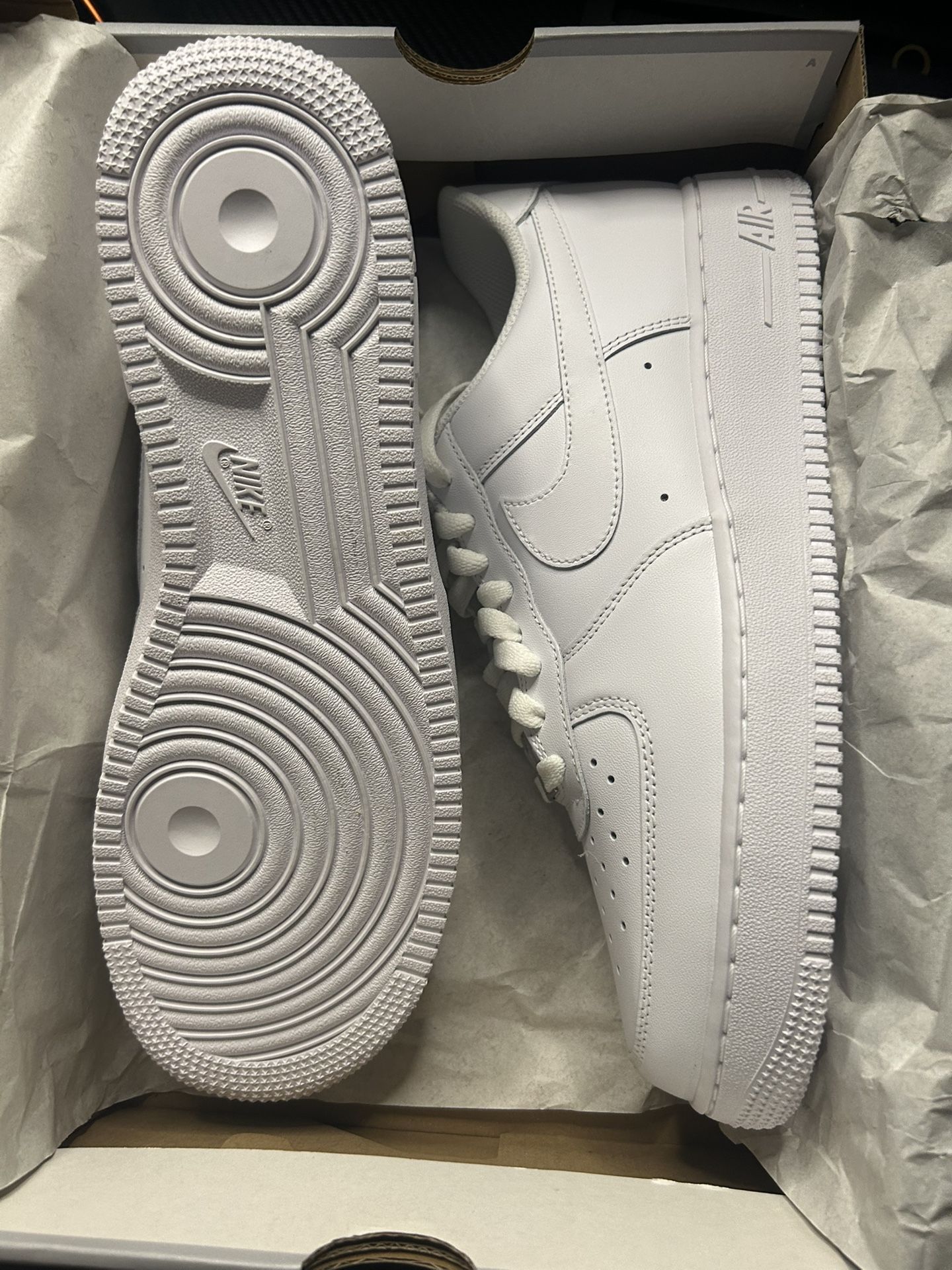 Nike Air Force 1 Low White Size 11 New