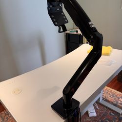 Monitor Arm w/ Bracket For Curved Monitor