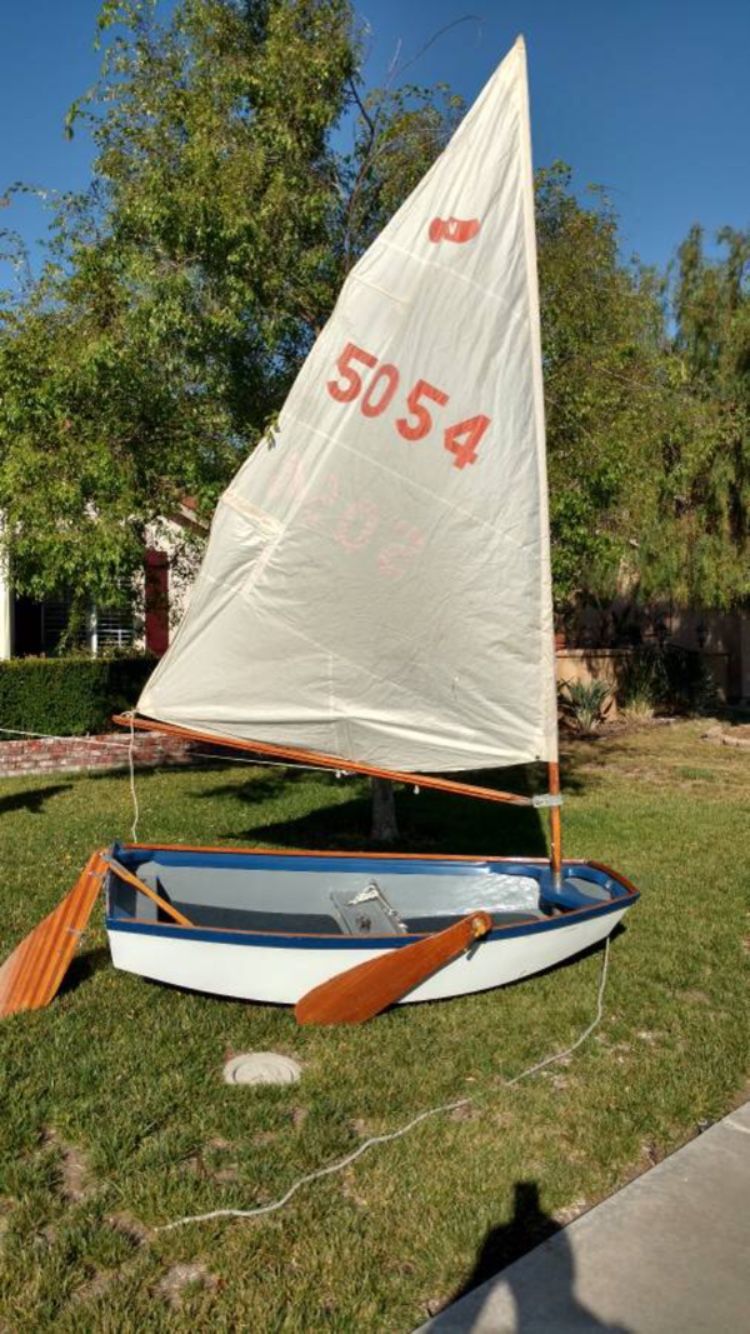 8’ Sabot Dinghy Sailboat with Trailer (title/reg)