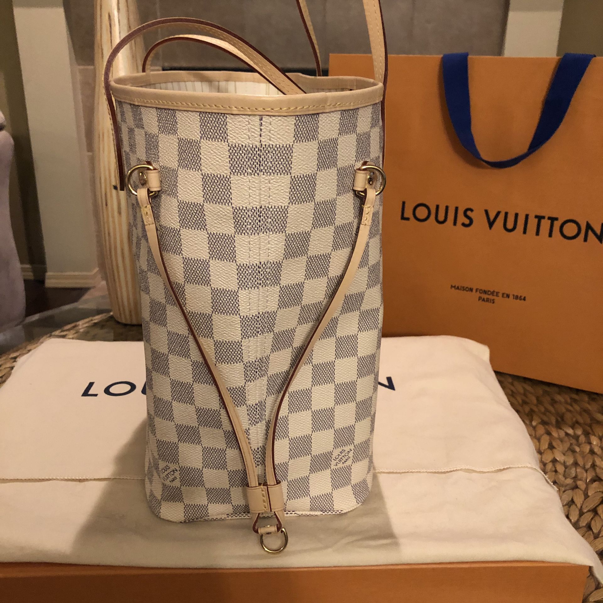New Never Used Louis Vuitton Never full Damier Ebene Rose Ballerine for Sale  in Seattle, WA - OfferUp