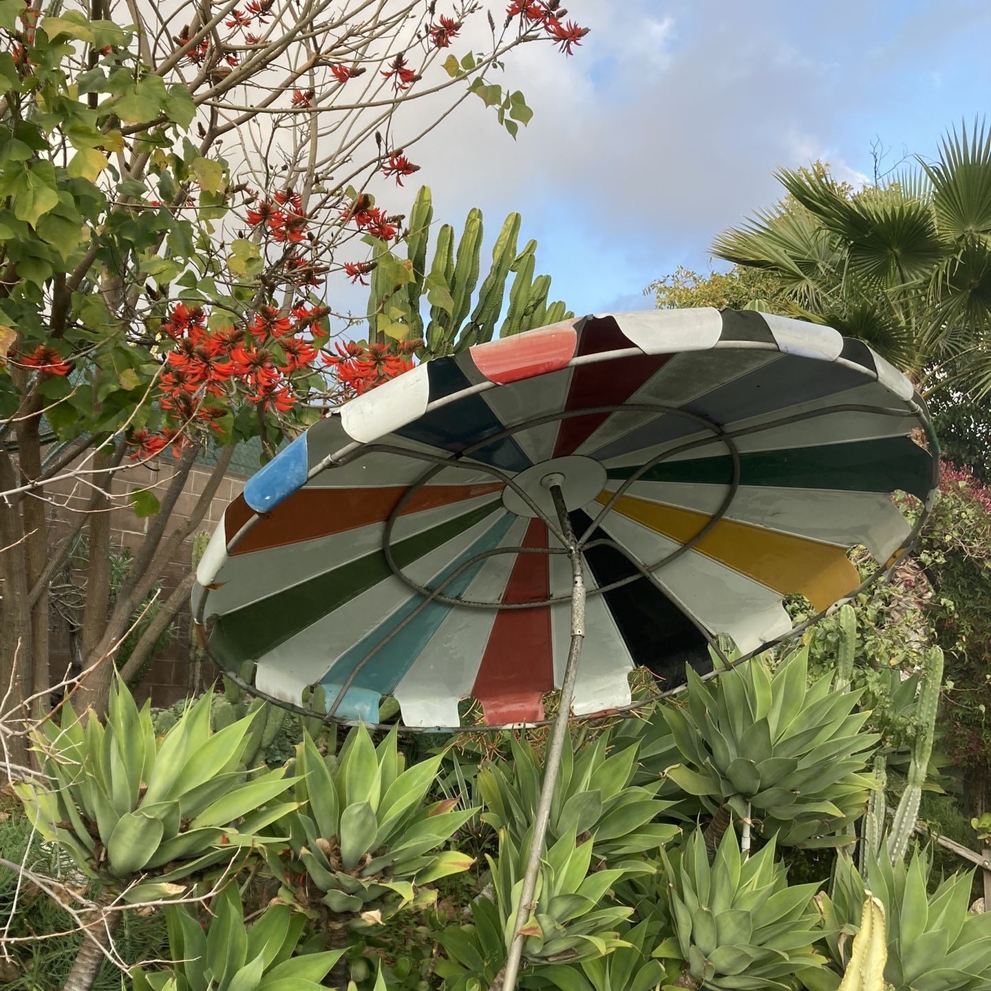 10x 13 rectangular patio table umbrella green GRAND PATIO 10x13 FT Premium Cantilever Patio Umbrella with Weighted Mobile  Base main image 0