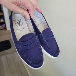 Womens SZ 8  Cole Haan Nantucket Penny Loafers  (Like NEW  Used Once with Box