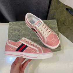 Women’s Pink Gucci Shoes