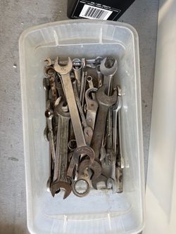 Box of wrenches