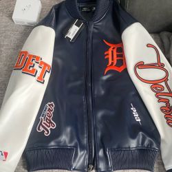 Brand New One Of A Kind  All Leather Tigers Jacket Size L 