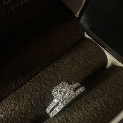 Vera Wang Wedding Ring And Band 