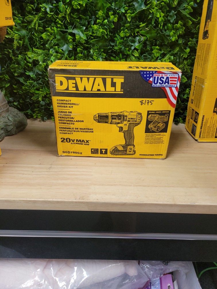 DEWALT 20-Volt MAX Cordless Compact 1/2 in. Hammer Drill/Driver with (2) 20-Volt 1.3Ah Batteries, Charger & Bag