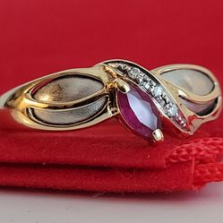 ❤️14k Size 8.25 Lovely Solid Yellow Gold Ruby and Genuine Diamonds Ring!/ Anillo de Oro con Rubí y Diamantes!👌🎁Post Tags: Anillo de Oro