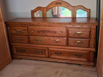 8 drawer dresser and mirror