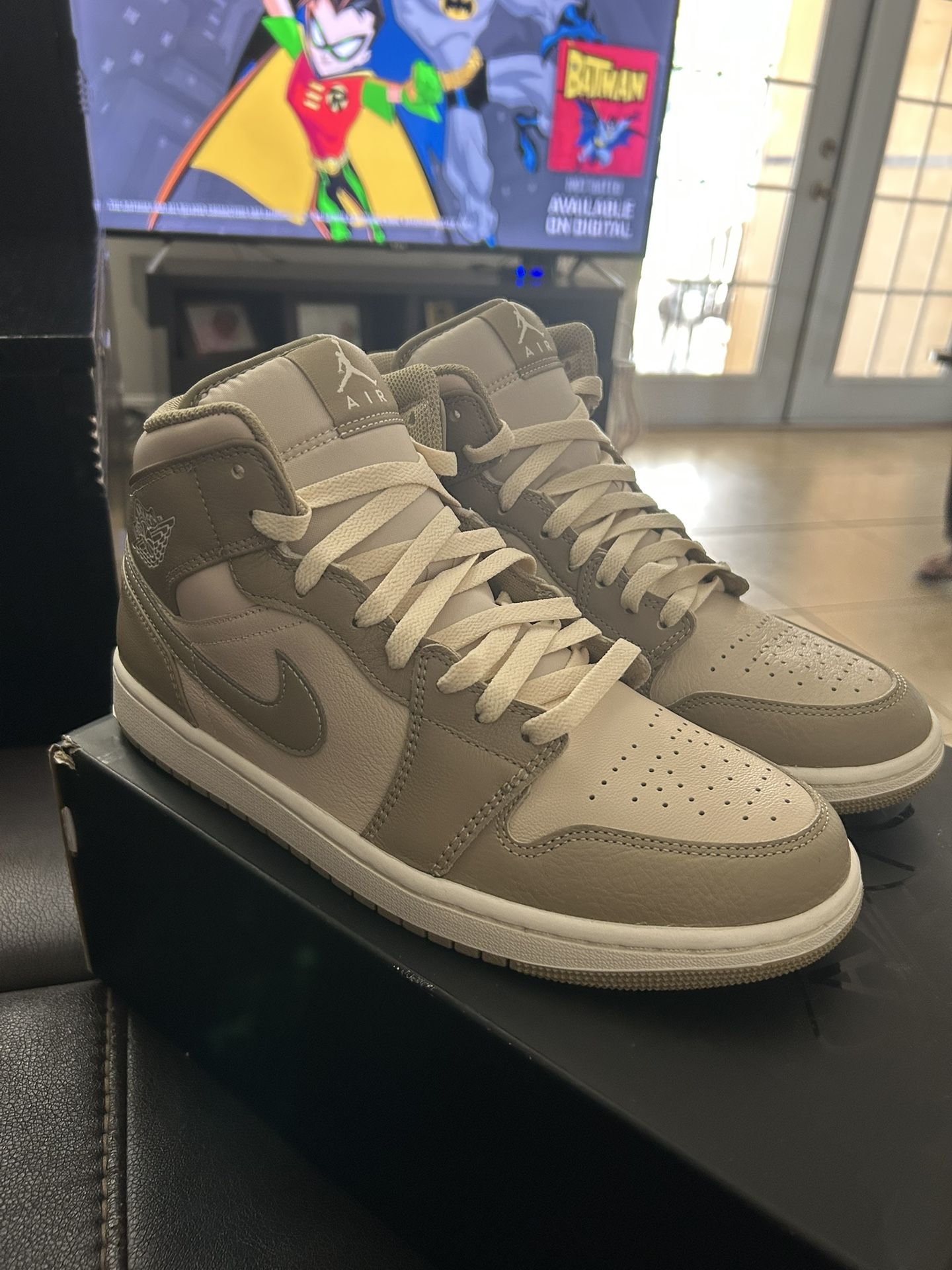 JORDAN 1’s