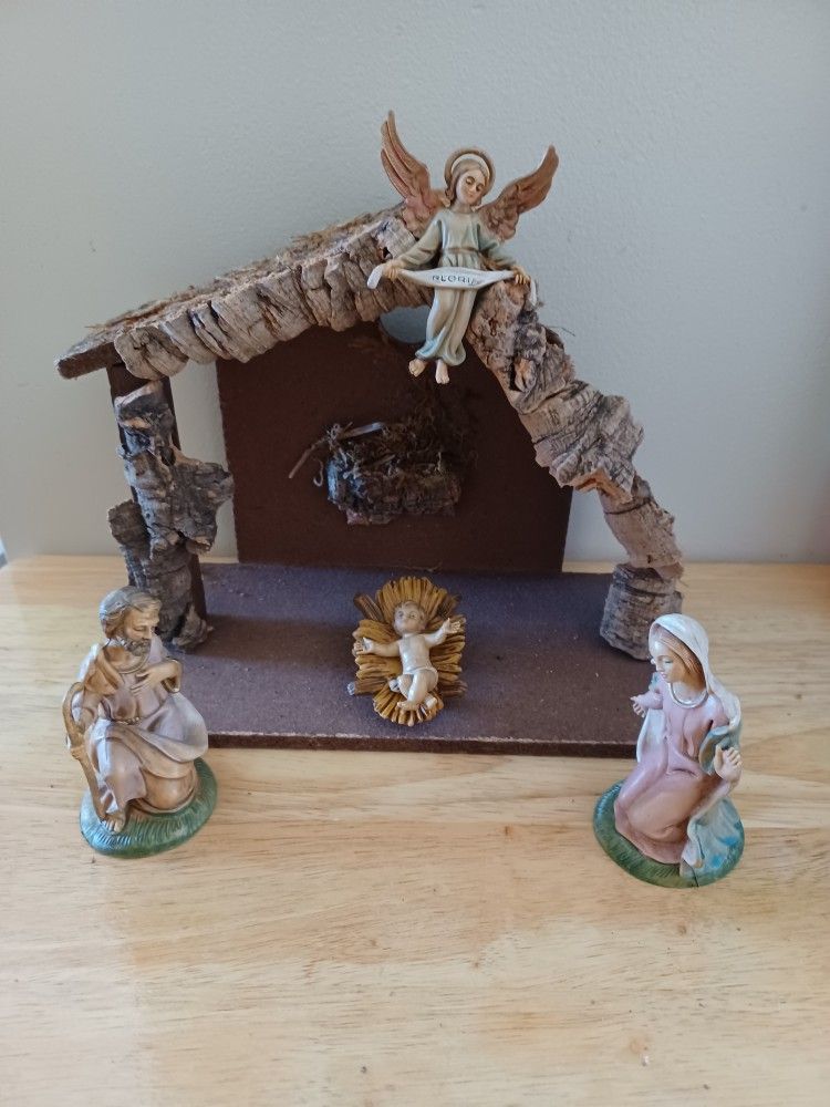Vintage Italian Resin Nativity Scene With Wood Creche Stable