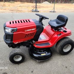 Pony 42" 7-speed Manual Drive Gas Front Engine Ridgid Lawn Tractor 