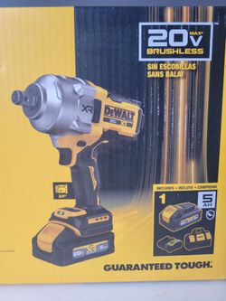 DEWALT 20V MAX XR Brushless Impact Wrench Kit