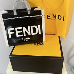Black And White Women’s Fendi Hand Bag