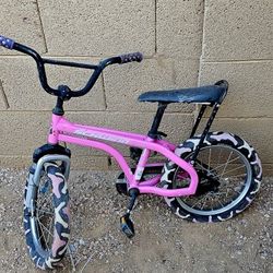 GIRLS BIKE CUSTOM CULT TIRES
